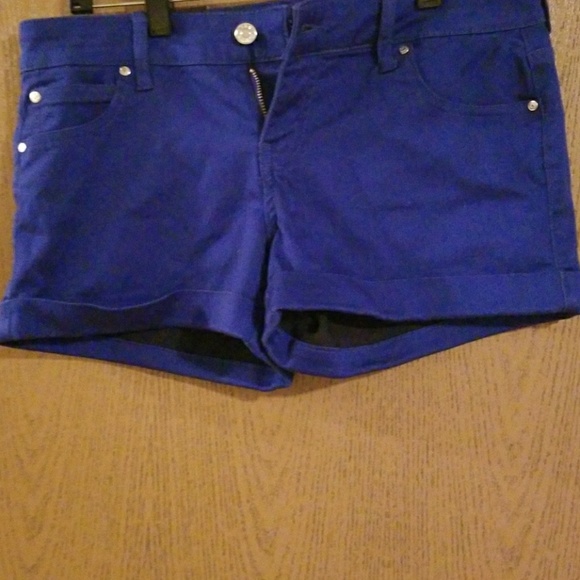 Celebrity Pink Pants - Shorts Celebrity Pink Pants - Shorts